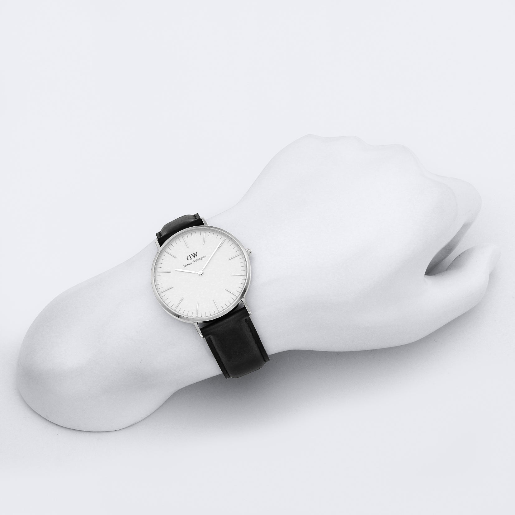 Daniel Wellington Sheffield 40mm White Dial Black Genuine Leather Men's Silver Watch - DW00100020