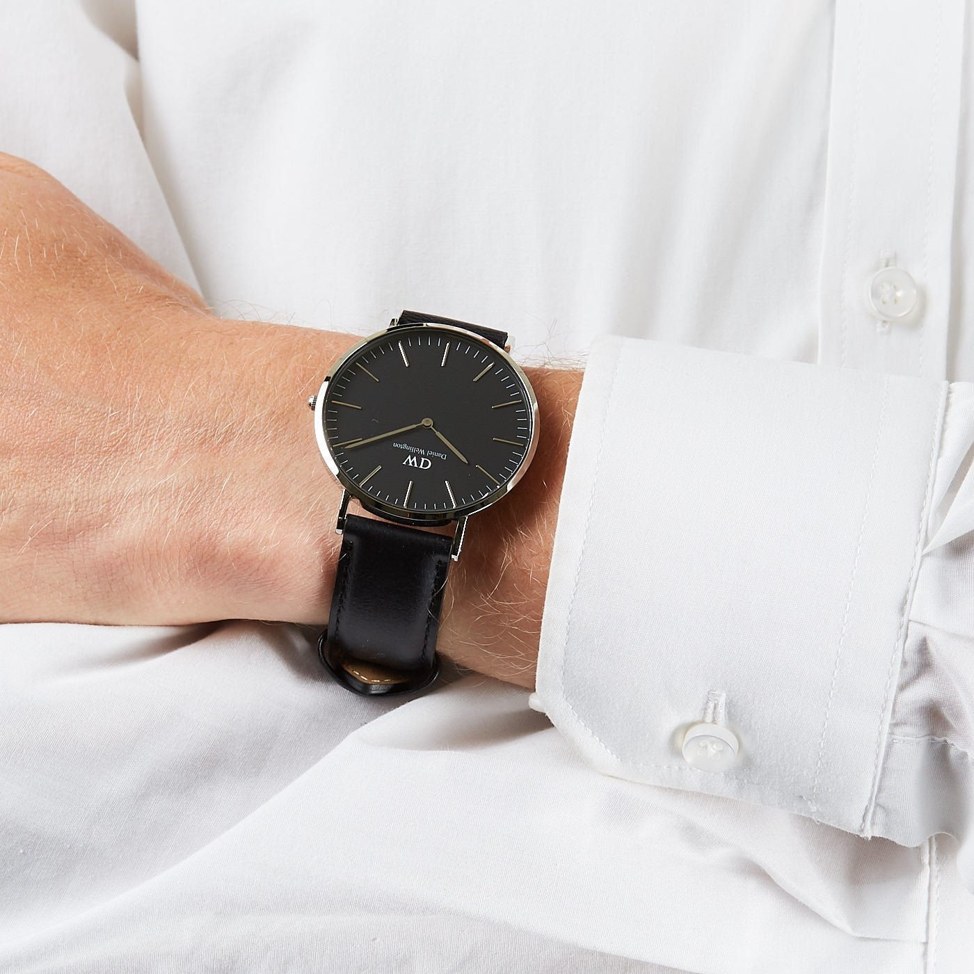 Daniel Wellington Sheffield 40mm Black Dial Genuine Leather Men's Silver Watch - DW00100133