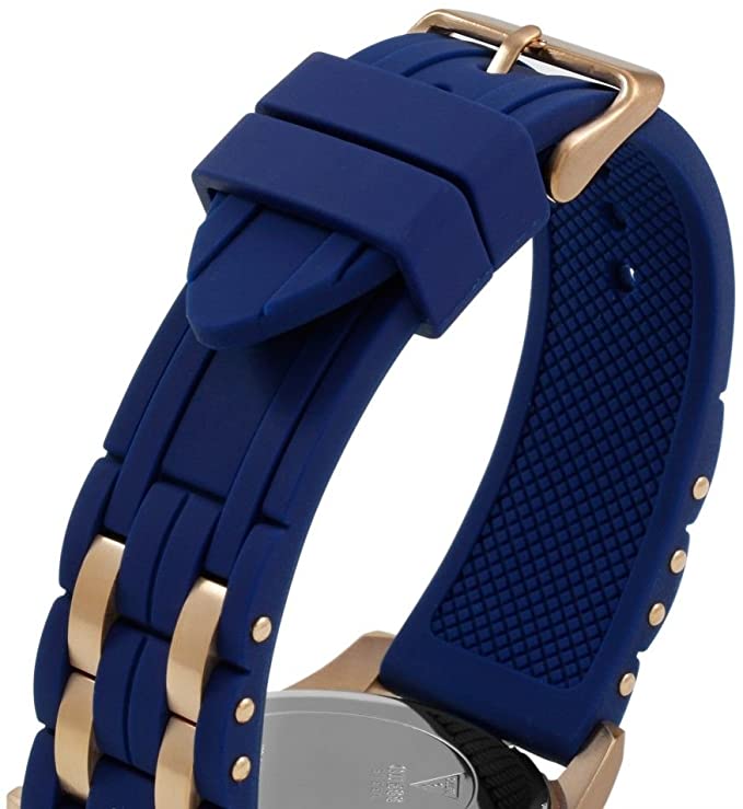 Guess Oasis Blue Dial Blue Rubber Menβs Watch W0366G4 - Watch