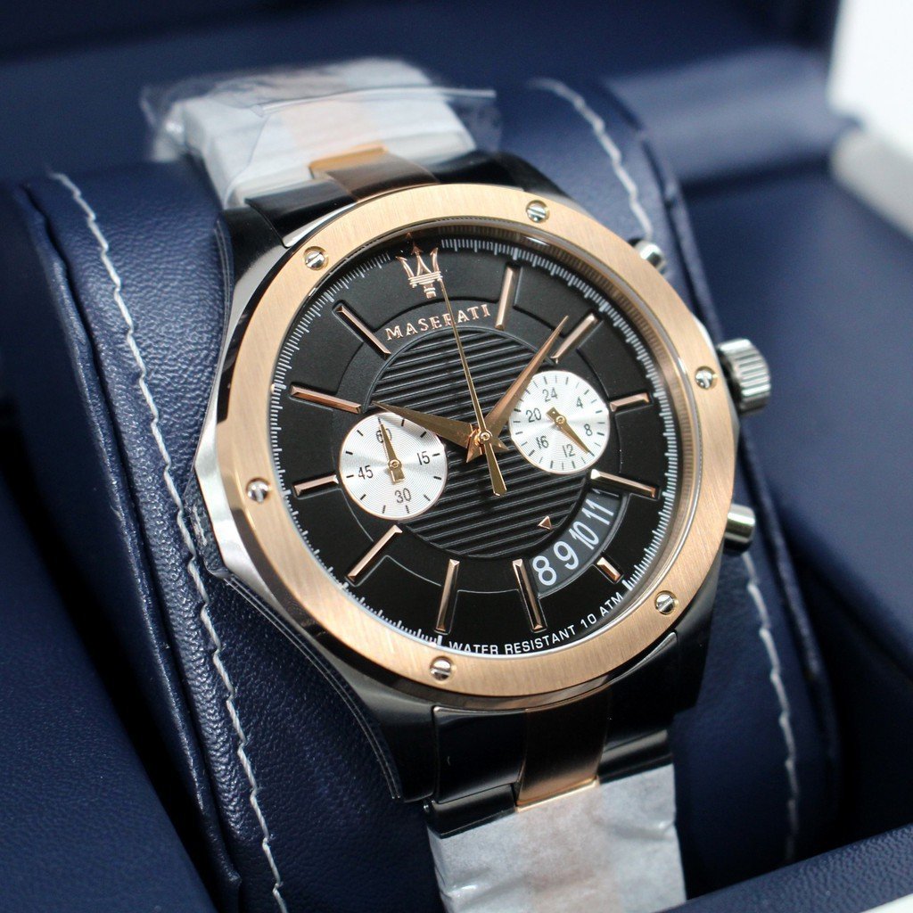 Maserati Circuito chronograph worn on wrist with navy presentation box