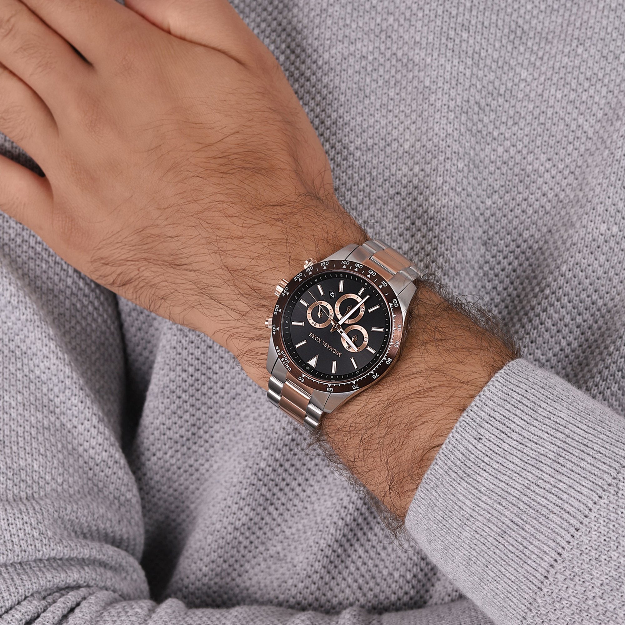 Michael Kors Layton Chronograph Quartz Black Dial Menβs Watch MK8913 - Watch
