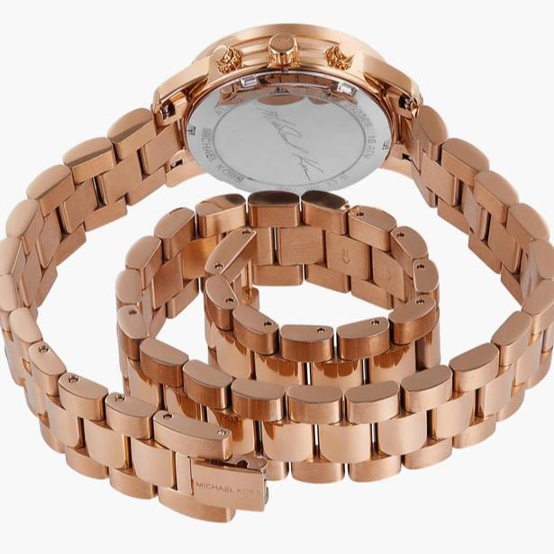 Michael Kors Runway MK7453 caseback with rose gold bracelet details