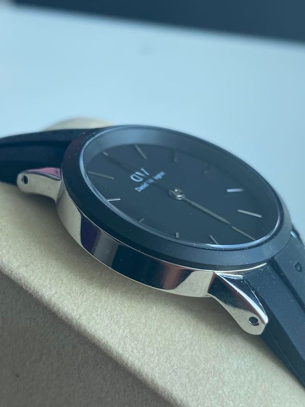 Daniel Wellington Iconic Motion Black Watch (Clearance)