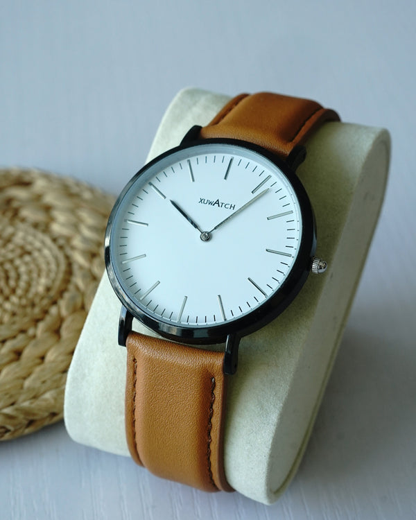 XuwAtch with a Daniel Wellington Strap