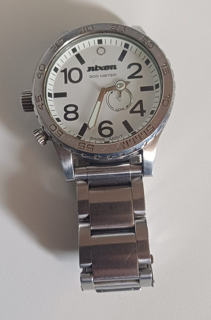 Nixon Silver Stainless Steel 51-30 White Dial 300M Men's Watch (Pre-owned)