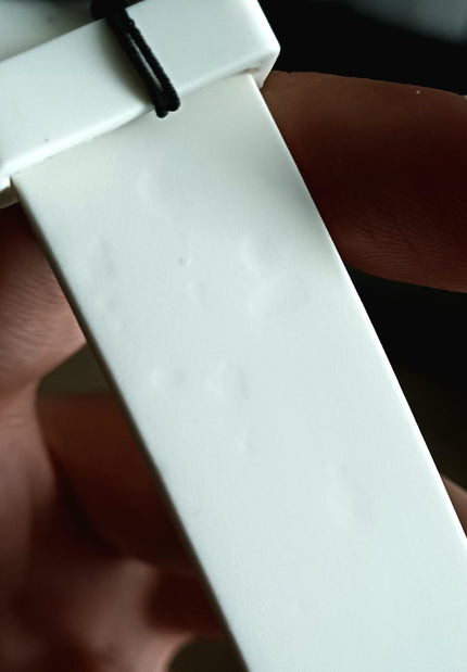 Guess G-Twist Silver Dial White Silicone Ladies Watch W0911L5 (Damaged Strap)