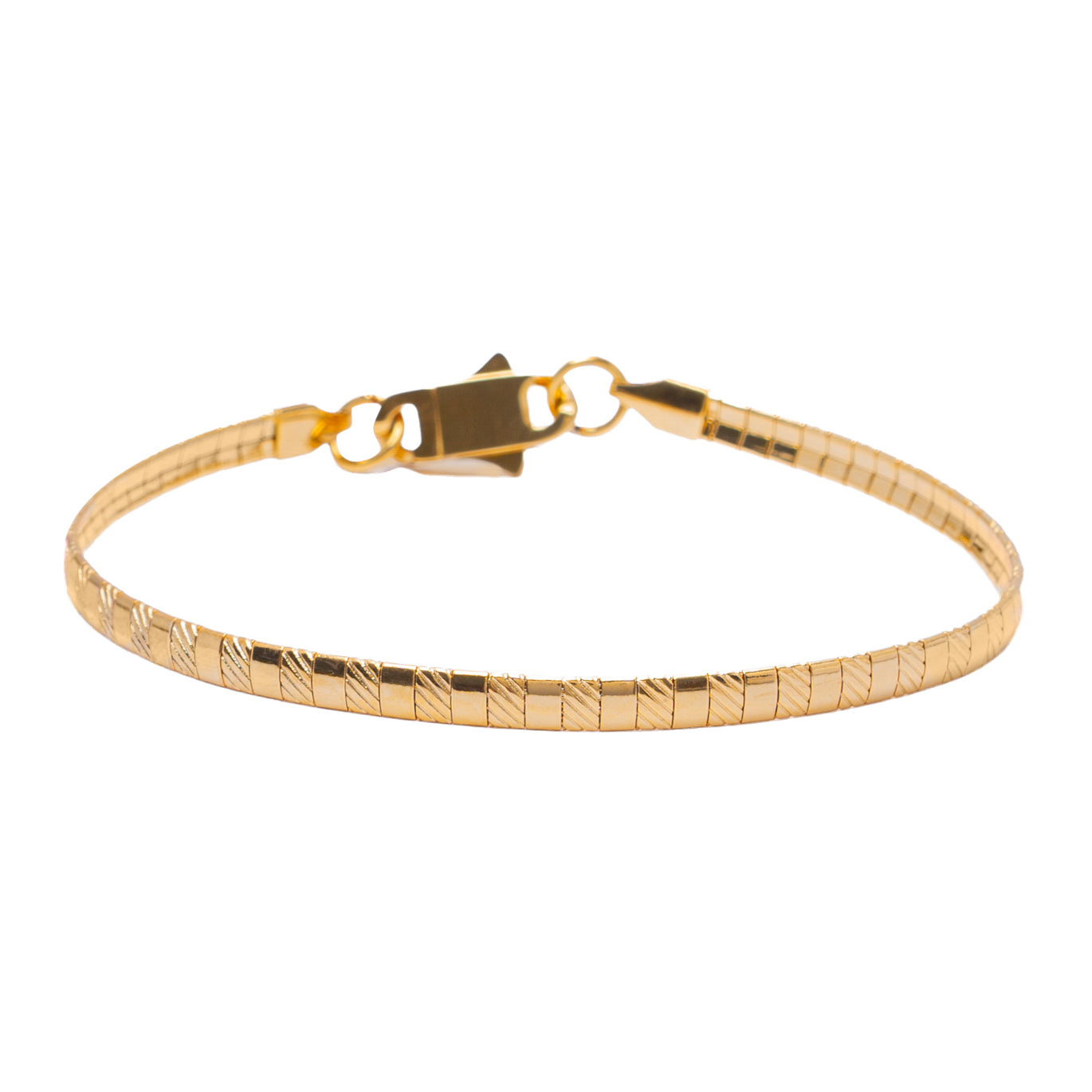 Big Daddy 4MM gold omega bracelet at angle highlighting 4mm flat serpentine link pattern