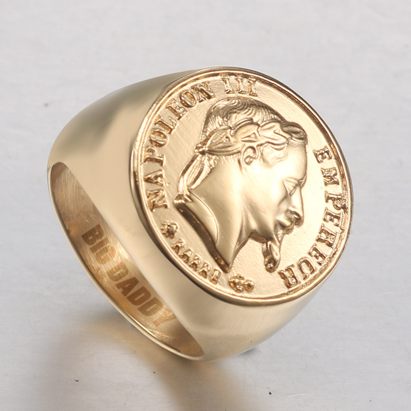Big Daddy Headhunter Sovereign ring shown in profile with coin face visible